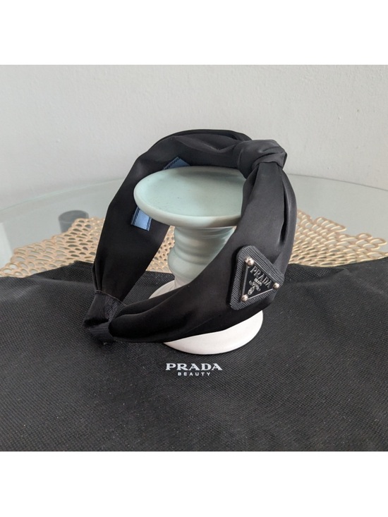 PRADA STYLE Black satin Knotted Headband triangular LOGO main image 5